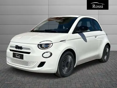 Nuova Fiat 500 Icon 65 CV (47 kW) 2026 Bianco caldo pastello Berlina