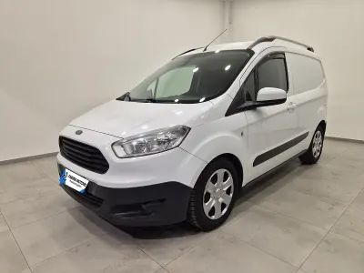 Käytetty Ford Tourneo Courier 75 HP (55 kW) 2017 Valkoinen Tila-auto