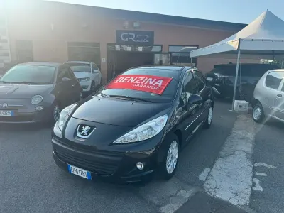 Usata Peugeot 207 73 CV (53 kW) 2012 Nero Berlina