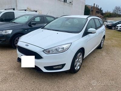 Usata Ford Focus Titanium 120 CV (88 kW) 2016 Bianco Station wagon