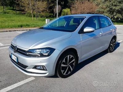 Usata VW Polo Highline 90 CV (66 kW) 2021 Grigio Utilitaria