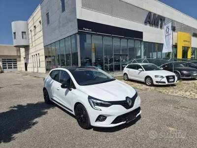 Usata Renault Clio V 101 CV (74 kW) 2020 Bianco Berlina