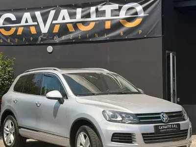 Usata VW Touareg Executive 245 CV (180 kW) 2011 Grigio SUV