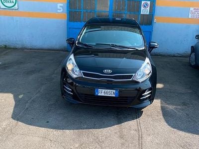 Usata Kia Rio 90 CV (66 kW) 2016 Nero Utilitaria