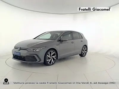 Usata VW Golf VIII R-line 150 CV (110 kW) 2023 Moonstone grey Berlina