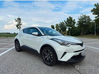 usata Toyota C-HR - 2019