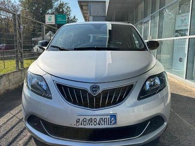 Usata Lancia Ypsilon Gold 69 CV (50 kW) 2021 Beige Utilitaria