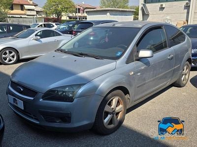Usata Ford Focus 90 CV (66 kW) 2006 Grigio Berlina
