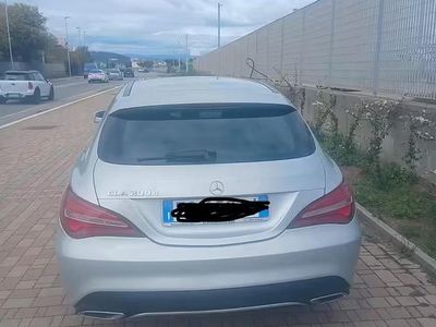 Usata Mercedes GLA200 156 CV (114 kW) 2016 Grigio SUV