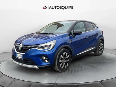 Usata Renault Captur Intens 101 CV (74 kW) 2023 Blu/azzurro SUV