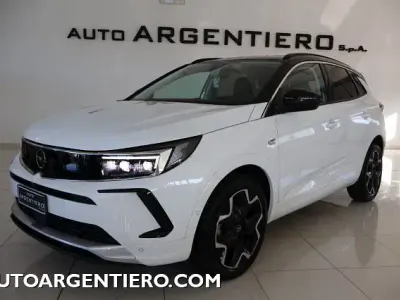 Usata Opel Grandland X Ultimate 131 CV (96 kW) 2024 Bianco SUV