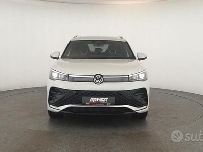 Usata VW Tiguan R-line 150 CV (110 kW) 2025 Bianco SUV