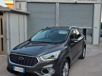 Usata Ford Kuga S 150 CV (110 kW) 2020 Grigio SUV