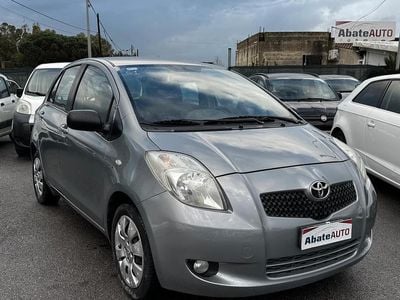 Grigio Usata 2008 Toyota Yaris Berlina | 3990 € (Buon prezzo)