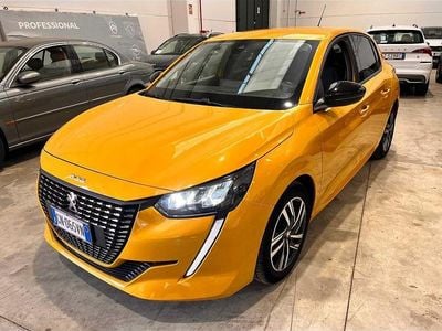 Usata Peugeot 208 Allure 101 CV (74 kW) 2023 Giallo Utilitaria