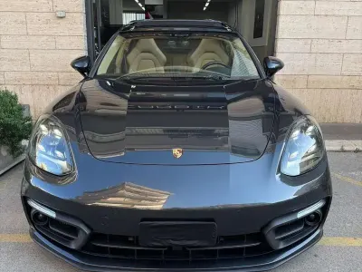 Usata Porsche Panamera 4 E-Hybrid 330 CV (242 kW) 2021 Grigio Utilitaria