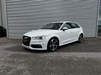 Begagnad Audi A3 Sportback Attraction 110 HK (80 kW) 2016 Halvkombi