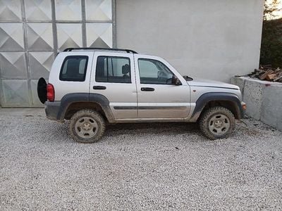 Usata Jeep Cherokee 143 CV (105 kW) 2005 SUV