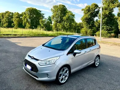 Usata Ford B-MAX Titanium 95 CV (69 kW) 2013 Argento Monovolume
