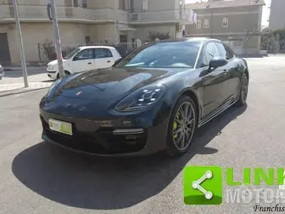 Usata Porsche Panamera Edition 330 CV (242 kW) 2020 Grigio Berlina