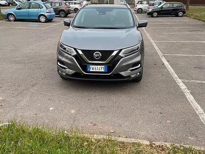 Usata Nissan Qashqai N-Connecta 131 CV (96 kW) 2019 Grigio SUV