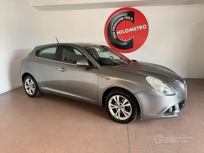 Usata Alfa Romeo Giulietta Distinctive 105 CV (77 kW) 2012 Grigio Utilitaria
