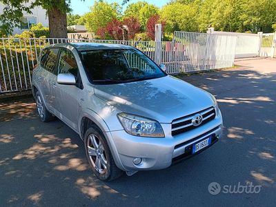 Usata Toyota RAV4 Luxury 177 CV (130 kW) 2008 Grigio SUV