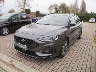 Usata Ford Focus ST-Line 125 CV (91 kW) 2023 Grigio scuro Station wagon