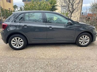 Begagnad VW Polo Highline 95 HK (69 kW) 2018 Grå Halvkombi