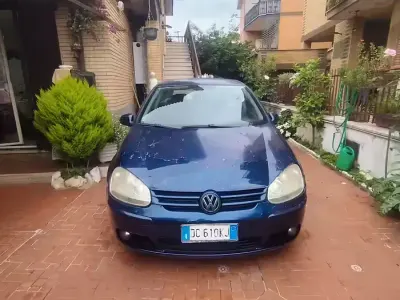 Usata VW Golf IV 105 CV (77 kW) 2006 Bluazzurro Berlina