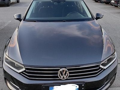 Usata VW Passat Business 150 CV (110 kW) 2018 Grigio Station wagon