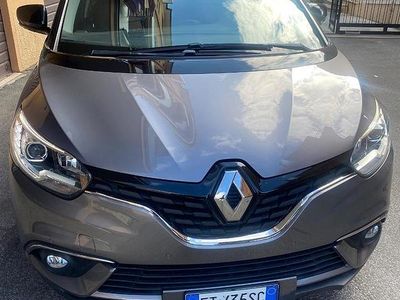 Usata Renault Scénic IV 110 CV (80 kW) 2019 Grigio Monovolume