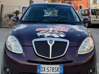 Usata Lancia Ypsilon 75 CV (55 kW) 2009 Viola Utilitaria