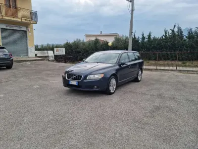 Usata Volvo V70 Summum 185 CV (136 kW) 2007 Blu/azzurro Station wagon
