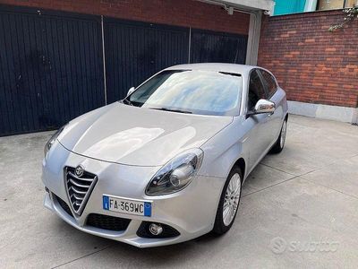 Usata Alfa Romeo Giulietta Exclusive 150 CV (110 kW) 2015 Azzurro metallizzato Utilitaria