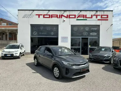 Usata Kia Stonic Urban 84 CV (61 kW) 2022 Grigio SUV