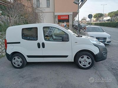Usata Fiat Fiorino 77 CV (56 kW) 2019 Bianco Monovolume