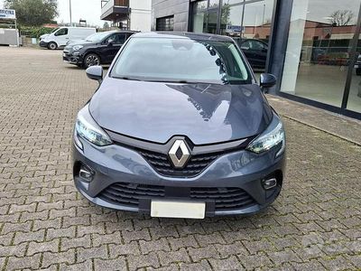 Usata Renault Clio V Business 101 CV (74 kW) 2020 Grigio Berlina