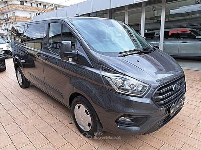 Usata Ford Transit Custom Trend 129 CV (94 kW) 2021 Grigio Station wagon