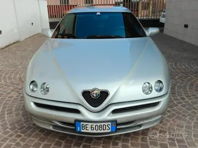 Usata Alfa Romeo GTV 144 CV (105 kW) 1999 Grigio Coupé