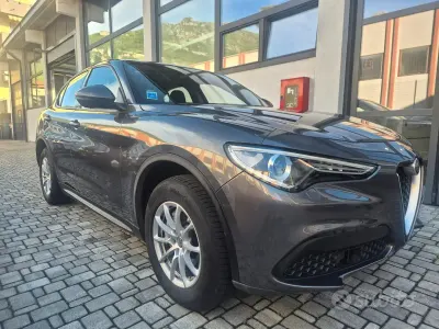 Brugt Alfa Romeo Stelvio Executive 190 HK (139 kW) 2019 Grå SUV