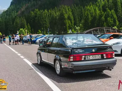 Usata Alfa Romeo 75 155 CV (114 kW) 1990 Nero Berlina