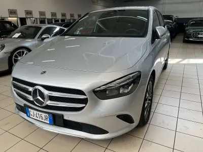 Usata Mercedes B250 Business 160 CV (117 kW) 2022 Argento Utilitaria