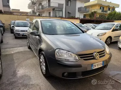 Begagnad VW Golf VI Comfortline 102 HK (75 kW) 2008 Grå Halvkombi