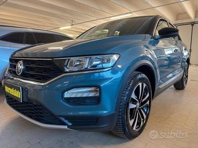 Usata VW T-Roc Style 116 CV (85 kW) 2020 Blu SUV