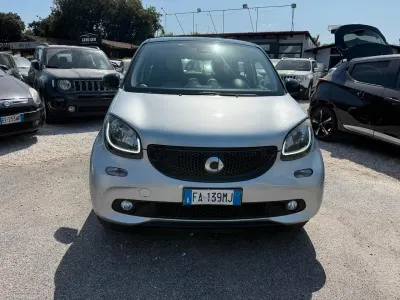 Usata Smart ForFour Passion 71 CV (52 kW) 2015 Argento Utilitaria