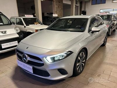 Usata Mercedes A180 Business 116 CV (85 kW) 2021 Grigio Berlina