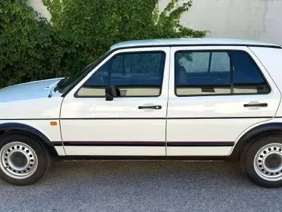 Usata VW Golf II GTI 111 CV (81 kW) 1985 Bianco Utilitaria