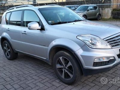 usata Ssangyong Rexton W 2.2 Diesel 4WD M/T 7 posti Smar