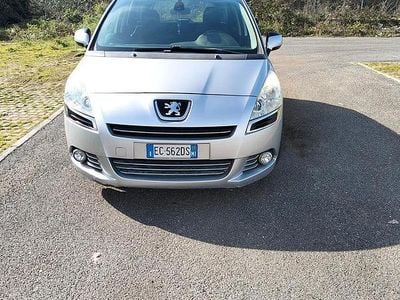 Usata Peugeot 5008 112 CV (82 kW) 2010 Grigio Monovolume
